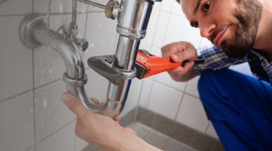 Expert burst pipe repair services in Valmora, NM